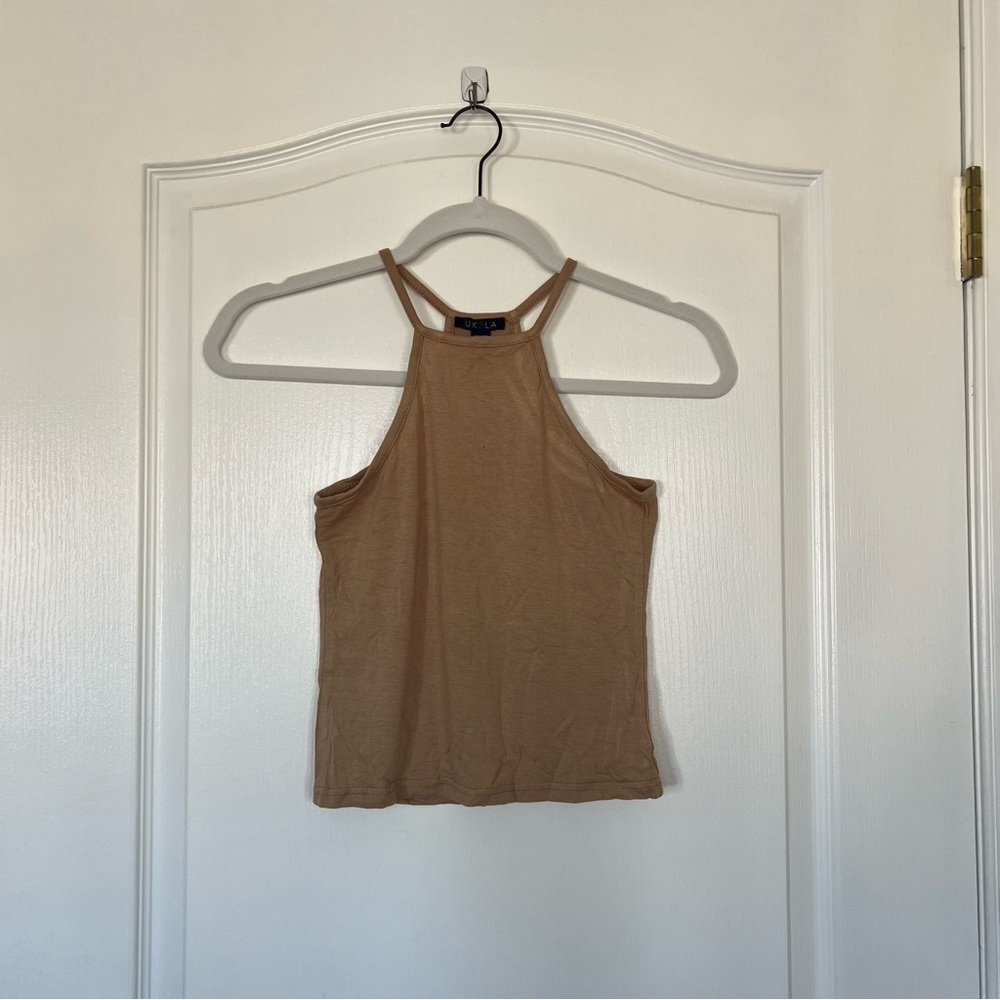 🤍 NEVER WORN 🤍 UK2LA Beige Crop Halter Top